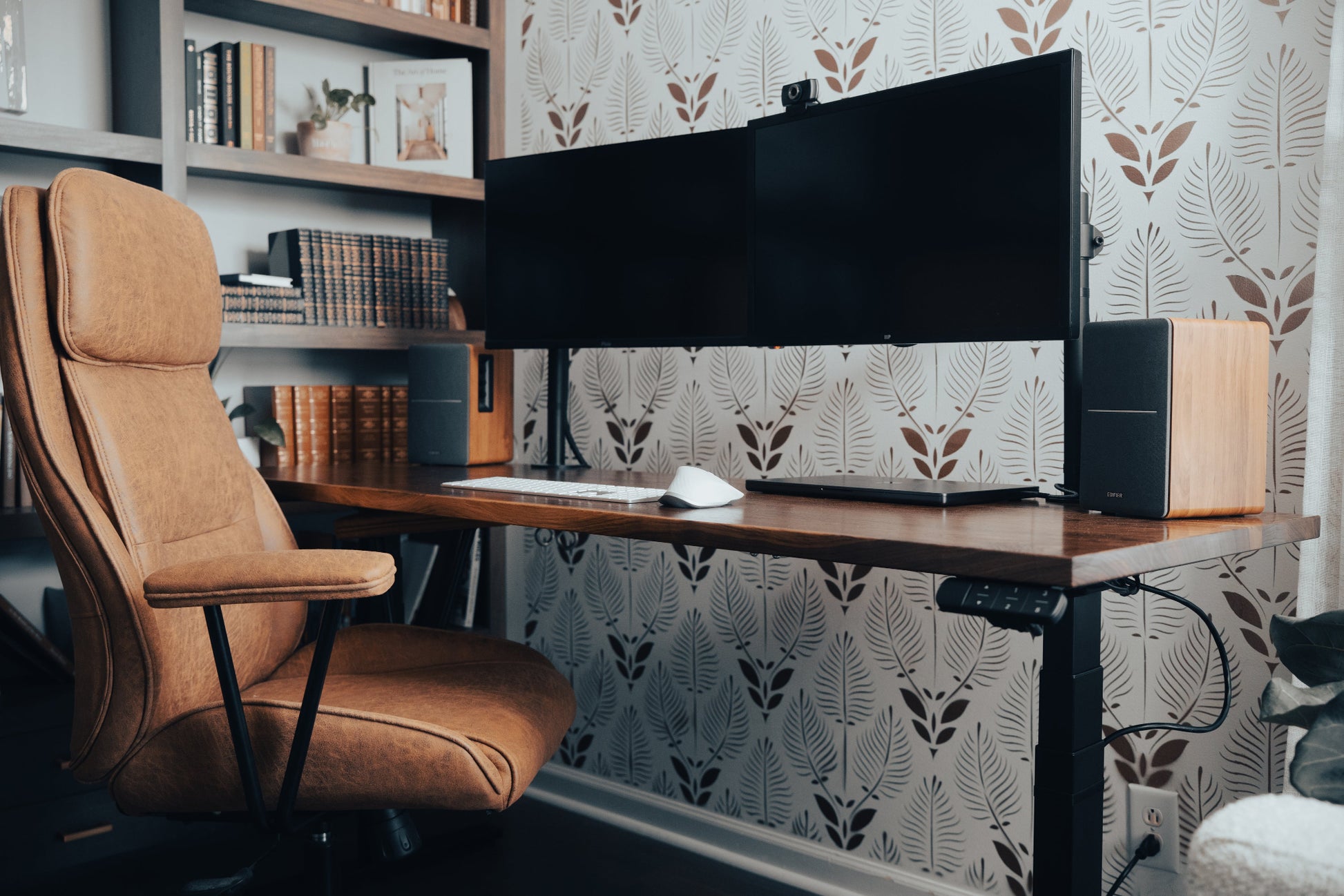 Walnut Hard Wood top (70x26in) with basic sit-stand base